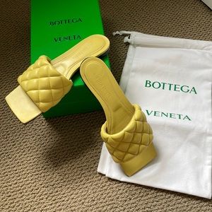 BOTTEGA VENETA PADDED QUILTED SANDALS